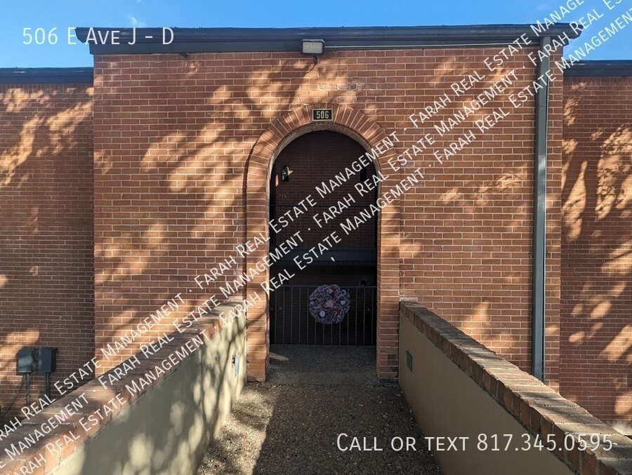 506 E Avenue J in Grand Prairie, TX - Building Photo