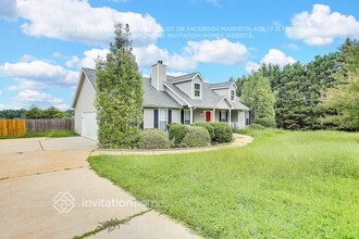 211 Ferguson Ave in Locust Grove, GA - Building Photo - Building Photo