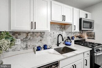 4000 Linkwood Rd in Baltimore, MD - Building Photo - Building Photo