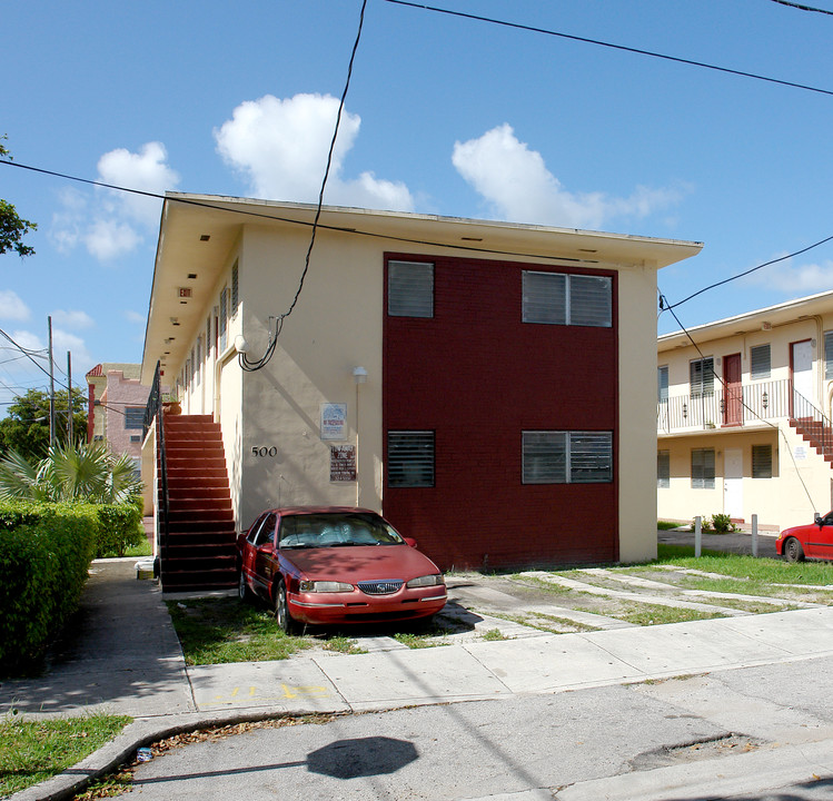 Havana River Apartments in Miami, FL - Building Photo