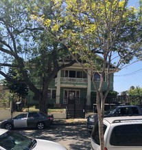 475 Hartford Ave in Los Angeles, CA - Foto de edificio - Building Photo