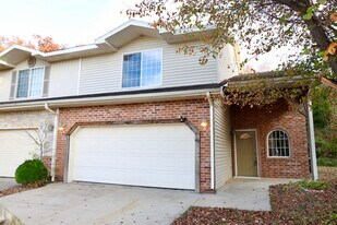 149 Hickory Ridge Dr in St. Robert, MO - Building Photo