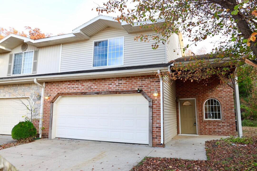 149 Hickory Ridge Dr in St. Robert, MO - Building Photo