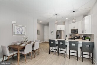 2537 Grays Ferry Ave in Philadelphia, PA - Building Photo - Building Photo
