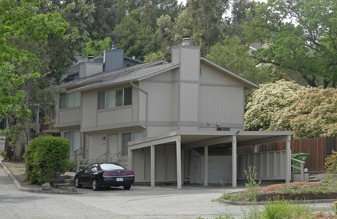 2113 Overlook Dr in Walnut Creek, CA - Foto de edificio