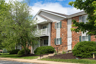 Heritage Place Senior Living in St. Ann, MO - Building Photo - Building Photo