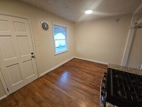 520 Floyd Dr in Smyrna, GA - Building Photo - Building Photo