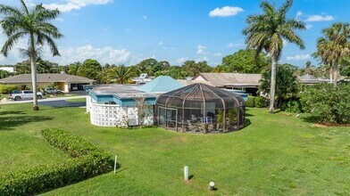 5100 Yellow Pine Ln in Tamarac, FL - Building Photo - Building Photo