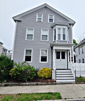 125 Hillman St in New Bedford, MA - Building Photo