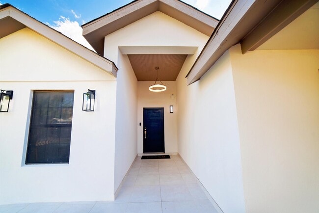 8707 Puerto Vallarta in Laredo, TX - Building Photo - Building Photo