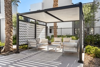 Empire in Henderson, NV - Foto de edificio - Building Photo