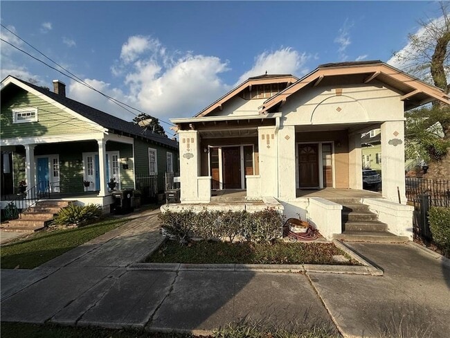 5303 S Liberty St in New Orleans, LA - Foto de edificio - Building Photo