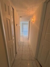 818 Sky Lake Cir in Orlando, FL - Building Photo - Building Photo