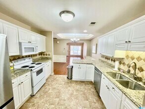 183 Hayesbury Ct in Pelham, AL - Building Photo - Building Photo