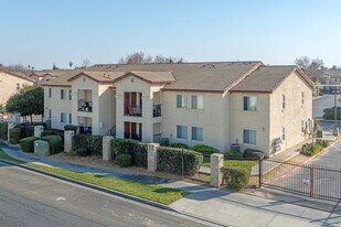 Sherwood Pointe Apartments in Madera, CA - Building Photo