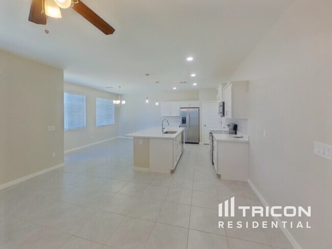 1349 N Parkcrest in Mesa, AZ - Foto de edificio - Building Photo