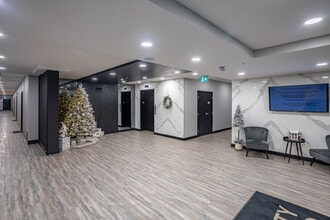 University Heights - Westrich Group of Properties in Edmonton, AB - Building Photo - Lobby