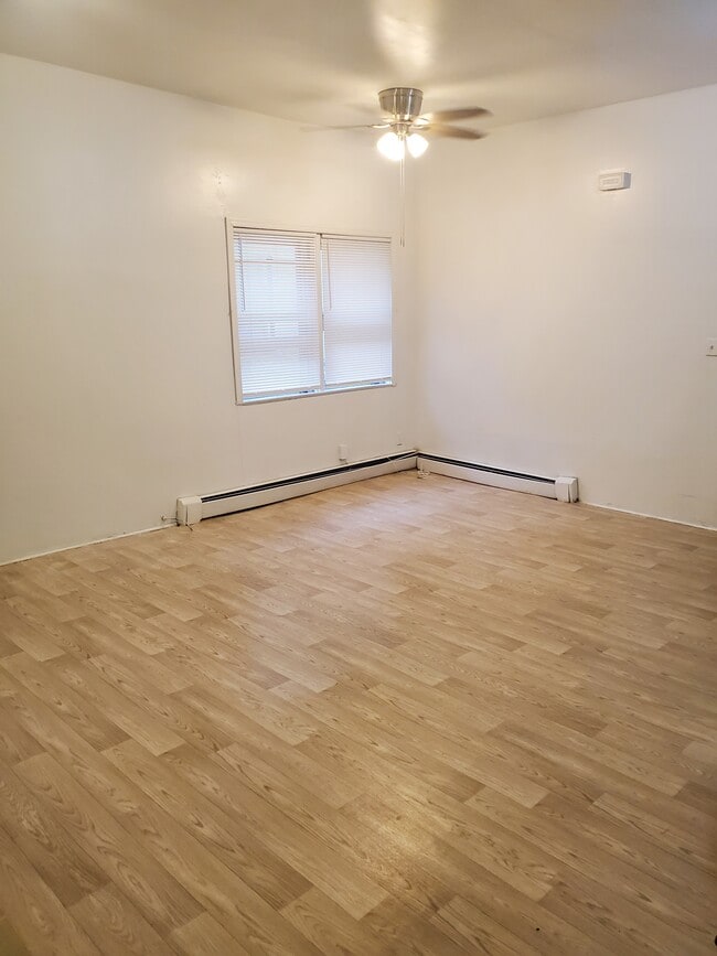 77 W 24th St in Bayonne, NJ - Building Photo - Building Photo