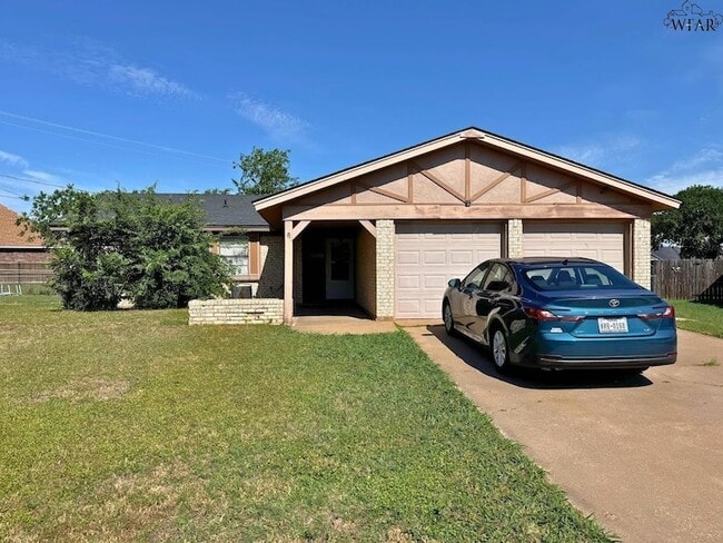 property at 2316 Perrin Dr