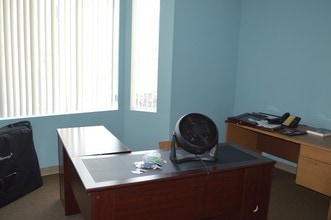 200 Main St in Ansonia, CT - Foto de edificio - Interior Photo