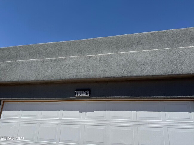 10126 Javelina Bush in Socorro, TX - Building Photo - Building Photo