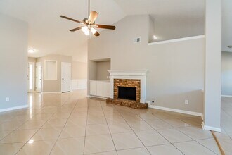 30 Avonlea Dr in Covington, GA - Foto de edificio - Building Photo