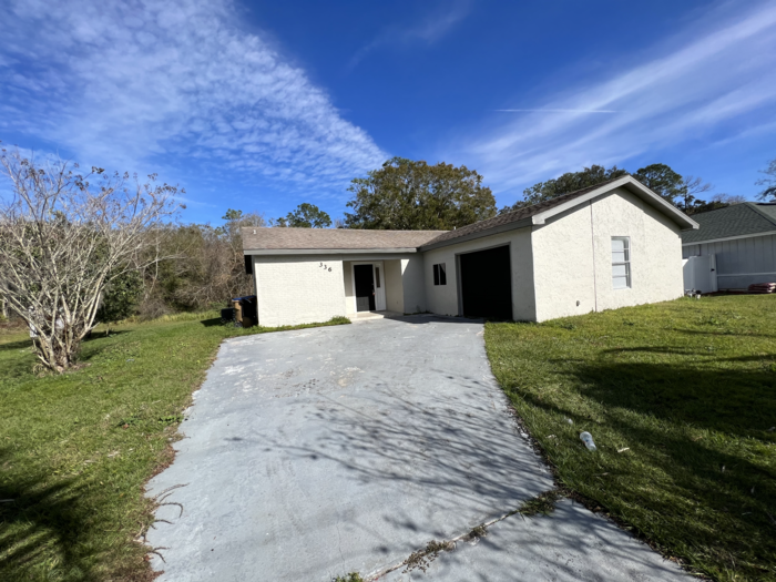 336 Montgomery Ct in Kissimmee, FL - Foto de edificio