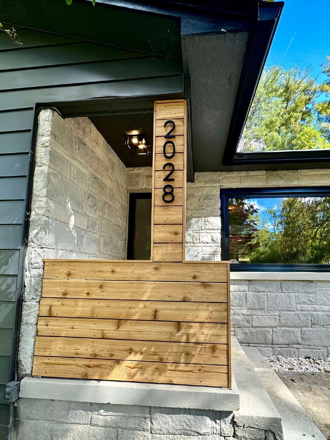 2028 Arlington Pl in Hendersonville, NC - Building Photo - Building Photo