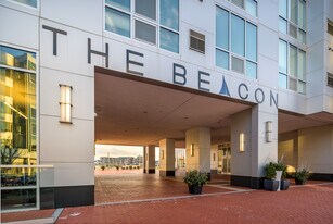 1 Hbr Pt Rd in Stamford, CT - Building Photo