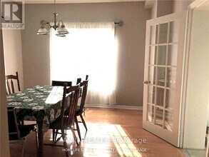 16-16 St Moritz Way in Markham, ON - Building Photo - Building Photo