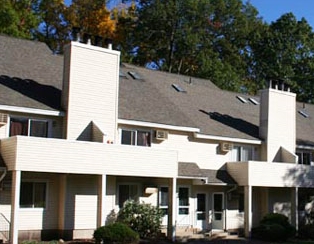 Park Ridge South Apartments in Danbury, CT - Building Photo