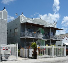 2375 SW 9th St in Miami, FL - Building Photo - Building Photo