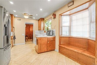 24206 St Edens Cir in Los Angeles, CA - Building Photo - Building Photo