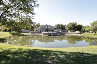 Hearthside Apartments in Portage, MI - Foto de edificio - Building Photo