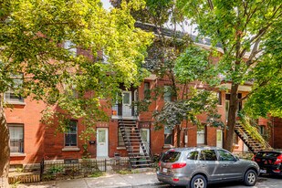 963 Saint-Philippe Rue in Montréal, QC - Building Photo