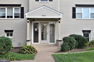 3043 Patrick Henry Dr in Falls Church, VA - Building Photo - Building Photo