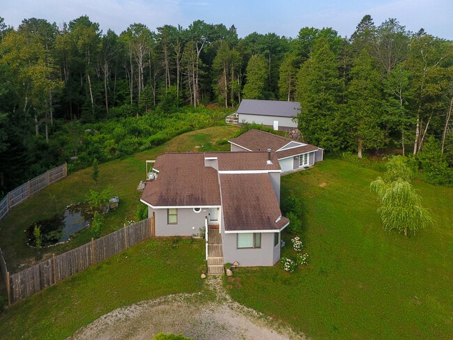 property at 1909 Nicolet Dr