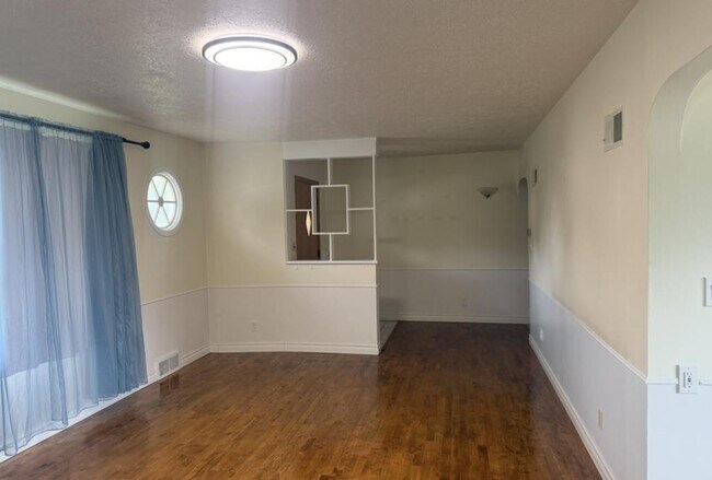 2817 8th St in Columbus, NE - Building Photo - Building Photo