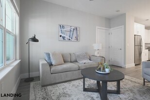 3060 Southcreek Blvd, Unit 8-106 in Orlando, FL - Building Photo