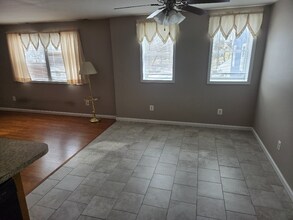 40 N Main St in Monroe, NJ - Foto de edificio - Building Photo