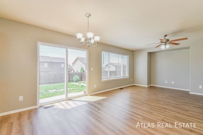 7325 Pearly Heath Rd in Colorado Springs, CO - Foto de edificio - Building Photo