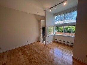 154-156A Carlotta Cir in Strawberry, CA - Building Photo - Building Photo