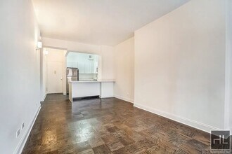PERFECT Chelsea Studio !! in New York, NY - Building Photo - Building Photo