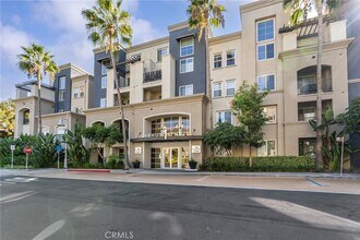 2380 Scholarship in Irvine, CA - Foto de edificio - Building Photo
