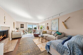 128 Crescent Bay Dr in Laguna Beach, CA - Building Photo - Building Photo