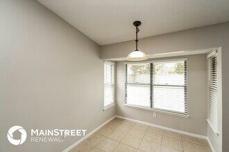 1836 Shannon Lake Dr in Middleburg, FL - Building Photo - Building Photo