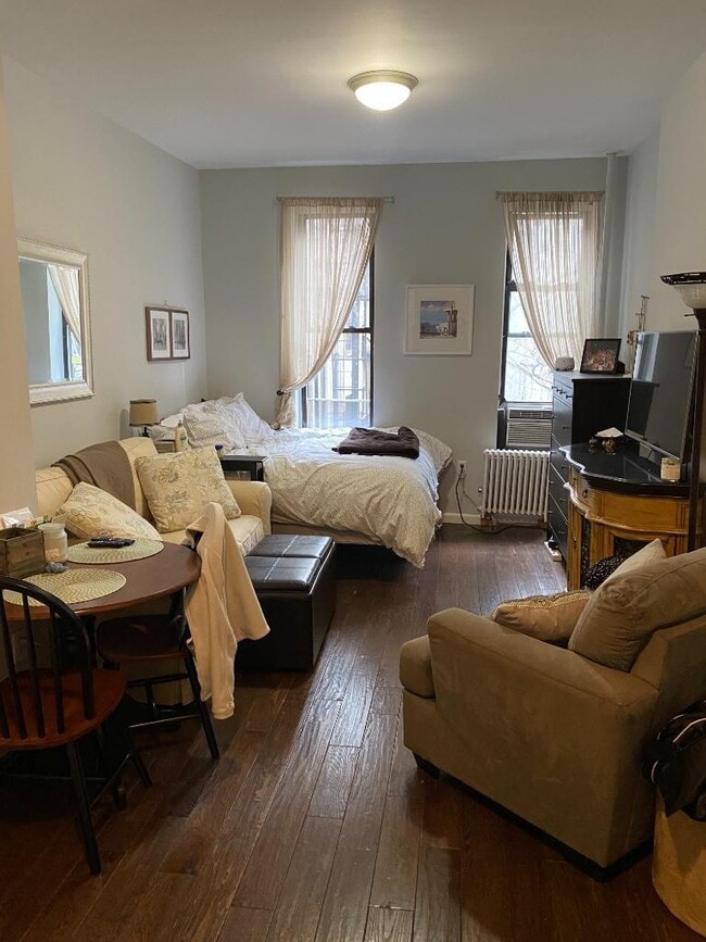 property at 248 E 90th St