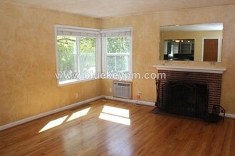 3245 NE 85th Ave in Portland, OR - Building Photo - Building Photo