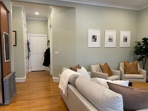 57 Magazine St, Unit 64 in Cambridge, MA - Foto de edificio - Building Photo