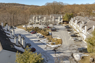 Park Brook in Danbury, CT - Foto de edificio - Building Photo